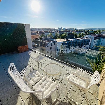 Brno City Center Apartment With Parking And A Big Terrace エクステリア 写真