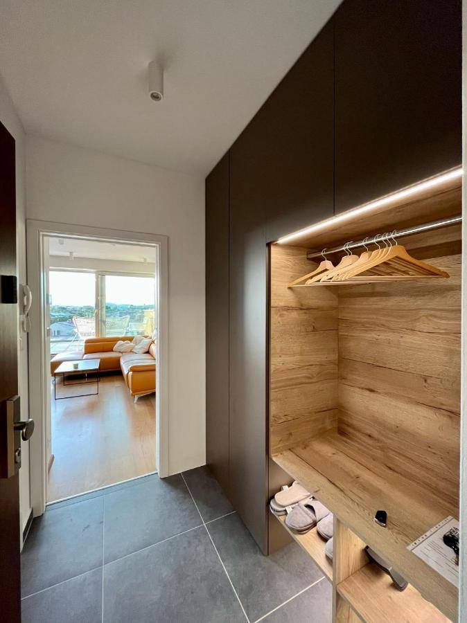 Brno City Center Apartment With Parking And A Big Terrace エクステリア 写真