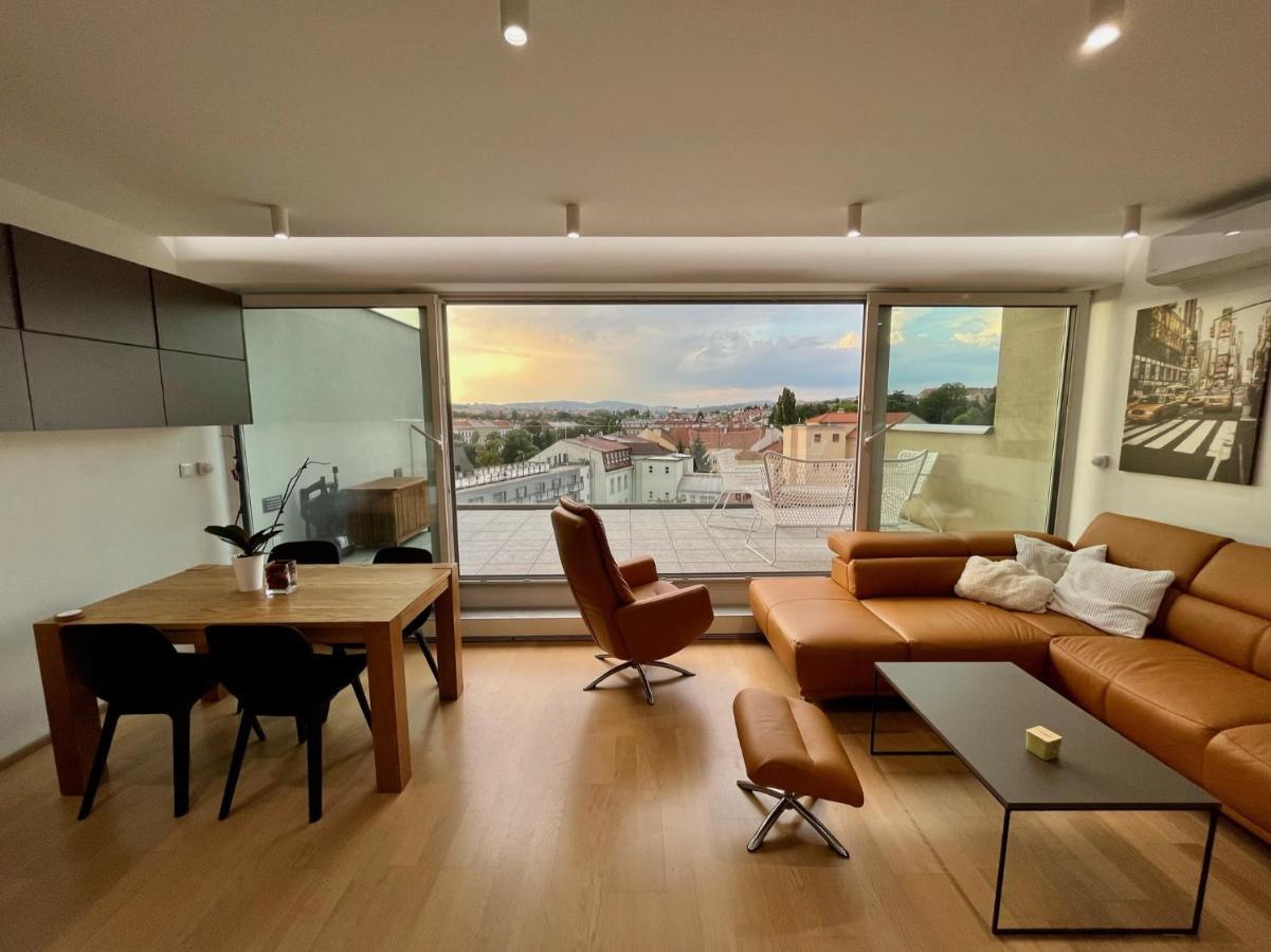 Brno City Center Apartment With Parking And A Big Terrace エクステリア 写真