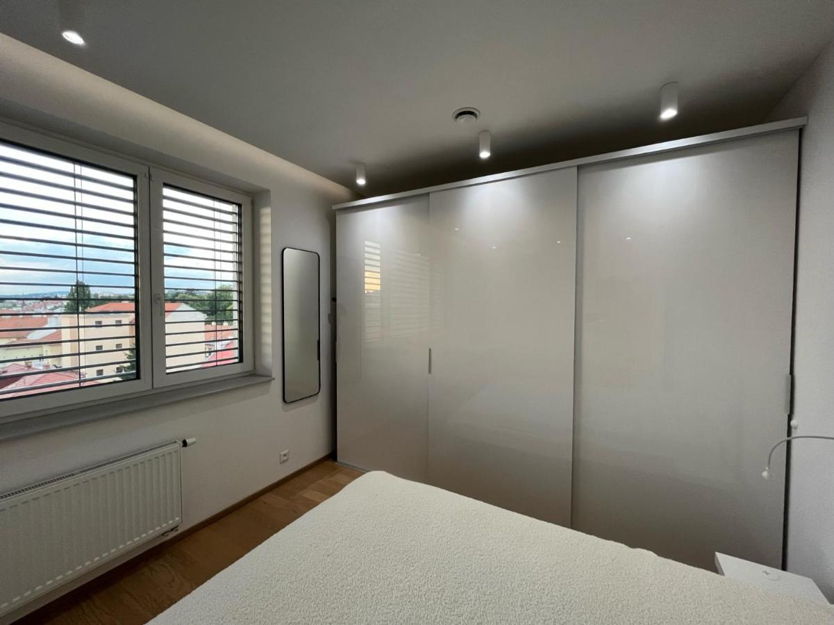 Brno City Center Apartment With Parking And A Big Terrace エクステリア 写真